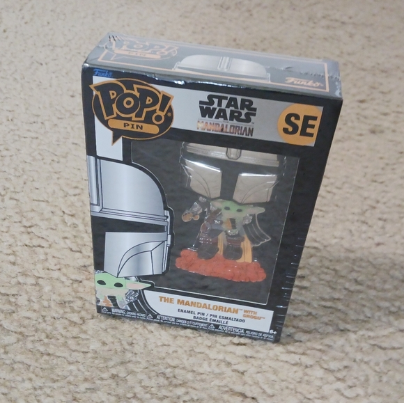 NEW Funko Pop Pin Disney Star Wars Mandalorian with Grogu #SE (Special Edition) - Picture 3 of 6